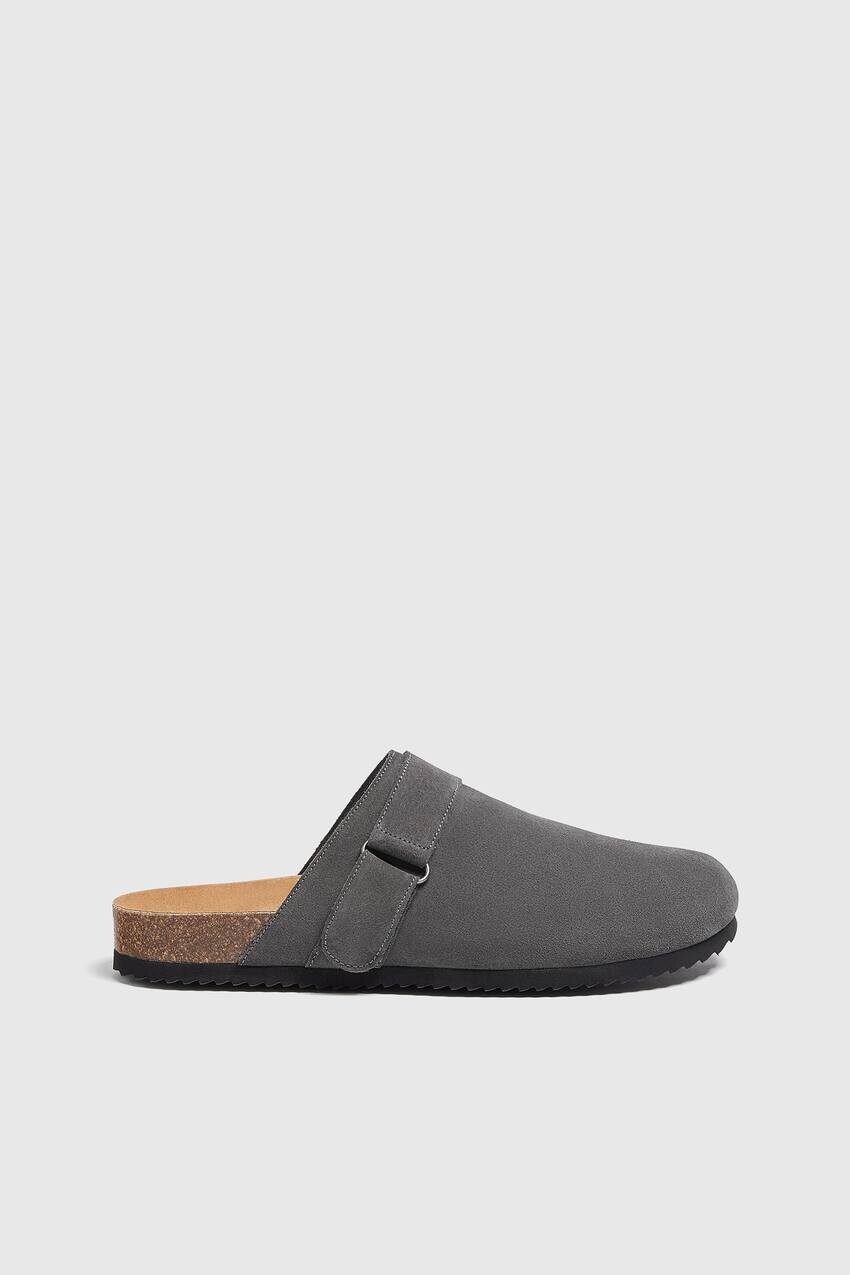 

Замшевые сабо с разрезом Pull&Bear