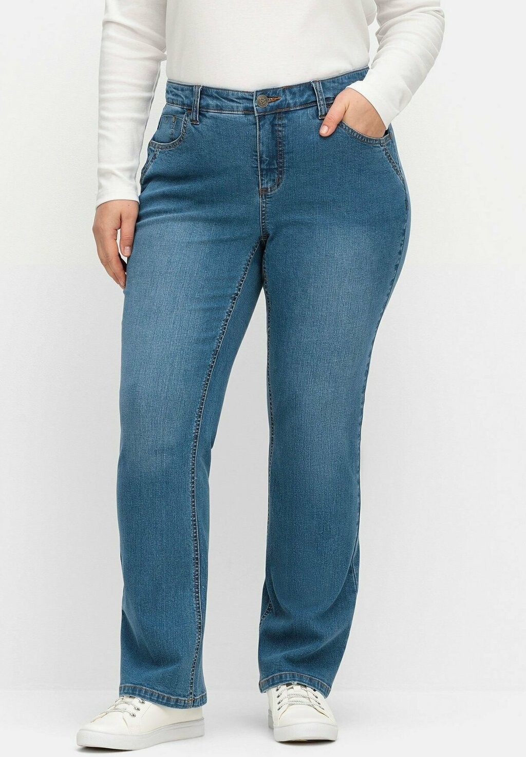 

Джинсы Bootcut Sheego