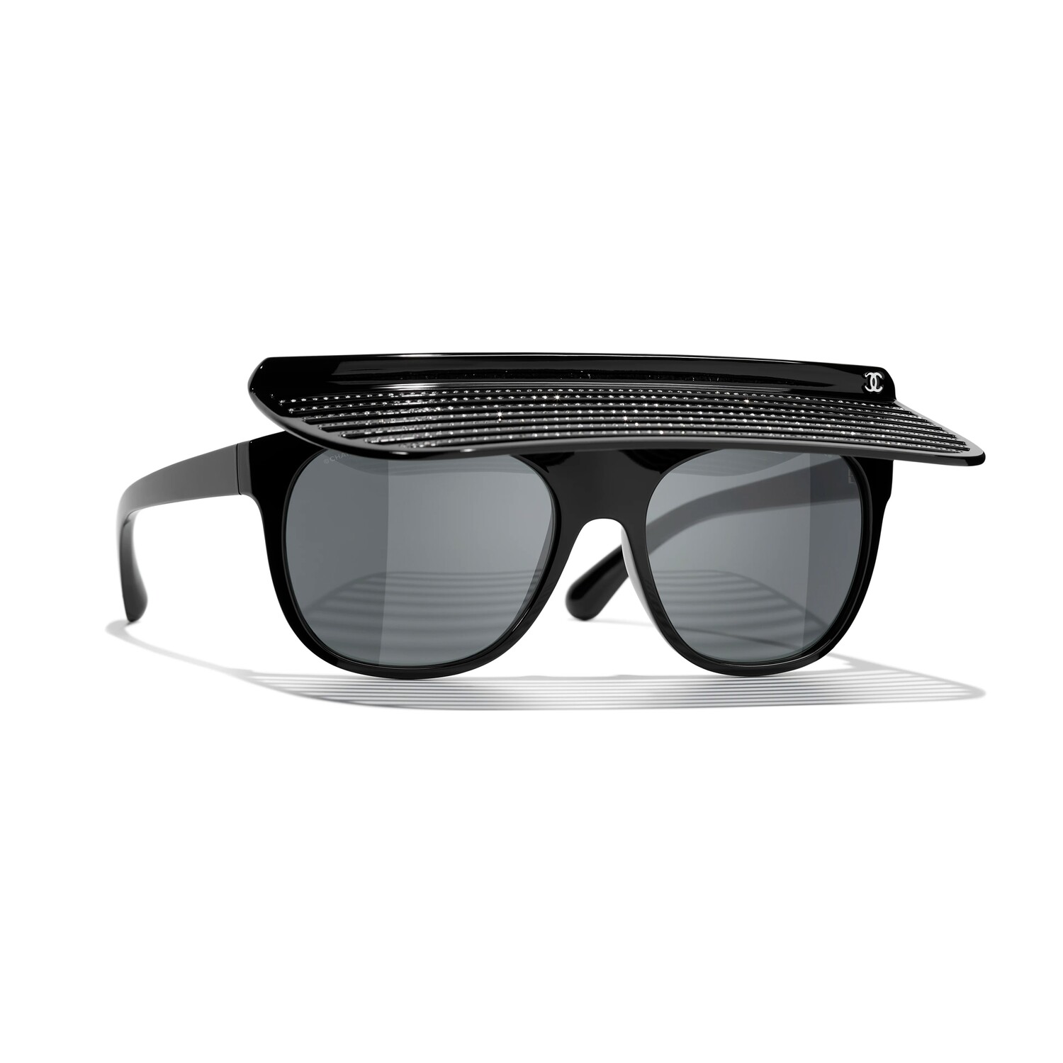 

Солнцезащитные очки Chanel Square Nylon, черный