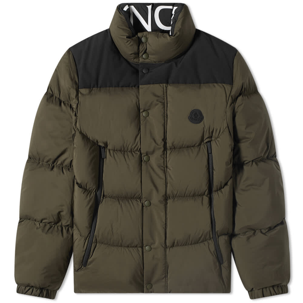

Тимсит пуховик Moncler