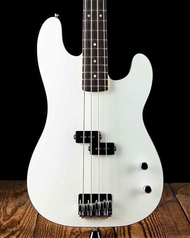 

Гитара Fender Aerodyne Special Precision Bass, белый