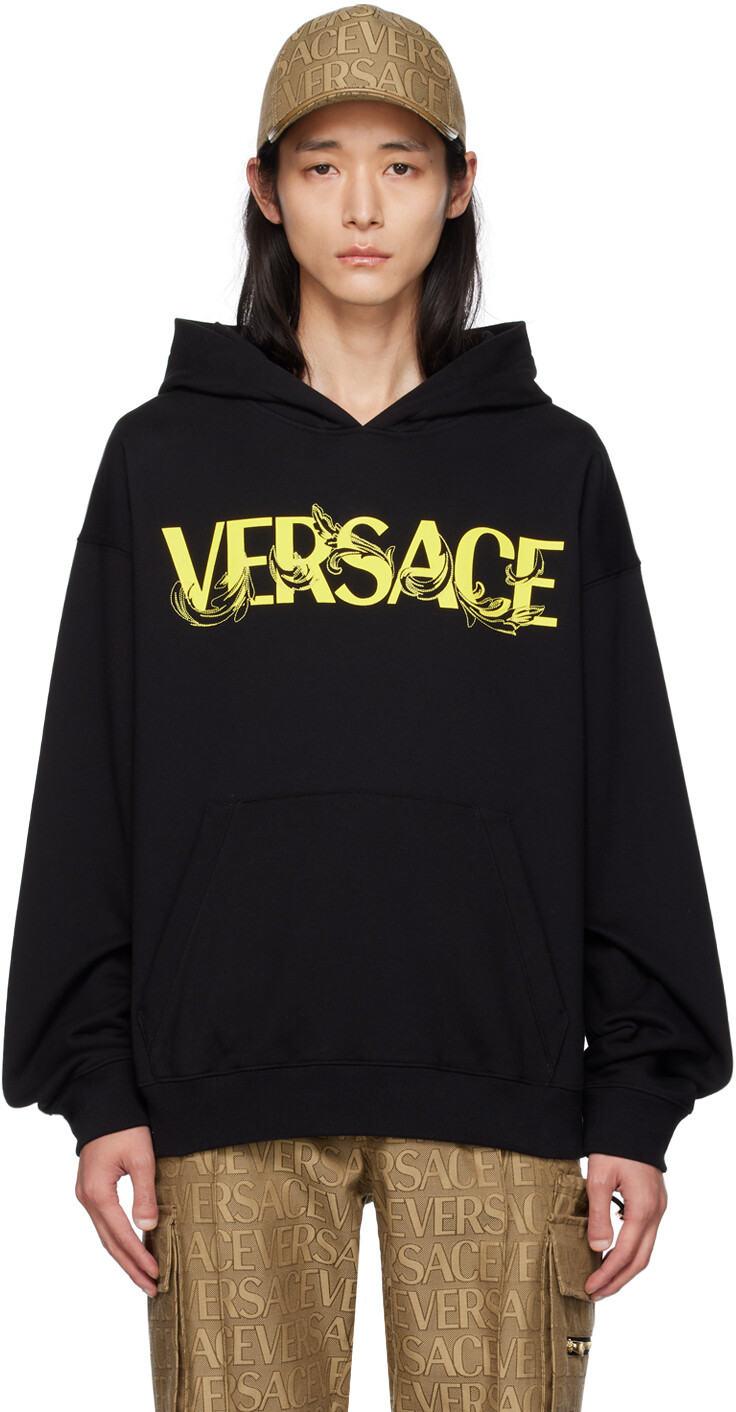 

Черный худи с принтом Versace