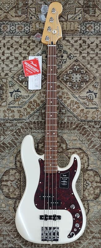 

Бас-гитара Fender Player Plus Precision Bass в цвете Olympic Pearl с сумкой для переноски, Pro Setup #1578 Player Plus Precision Bass with Pau Ferro Fretboard
