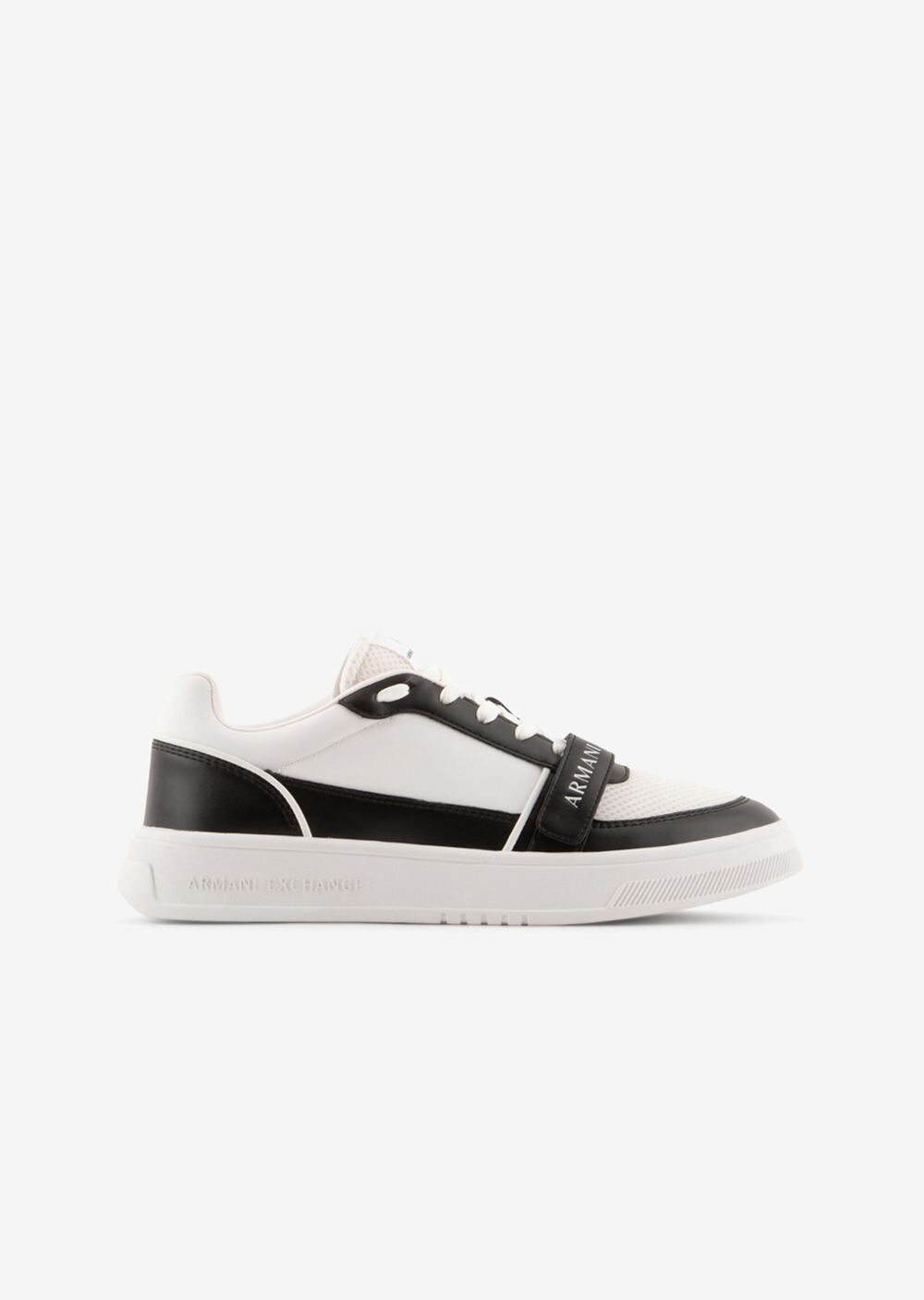 

Кроссовки Armani Exchange, черный/белый