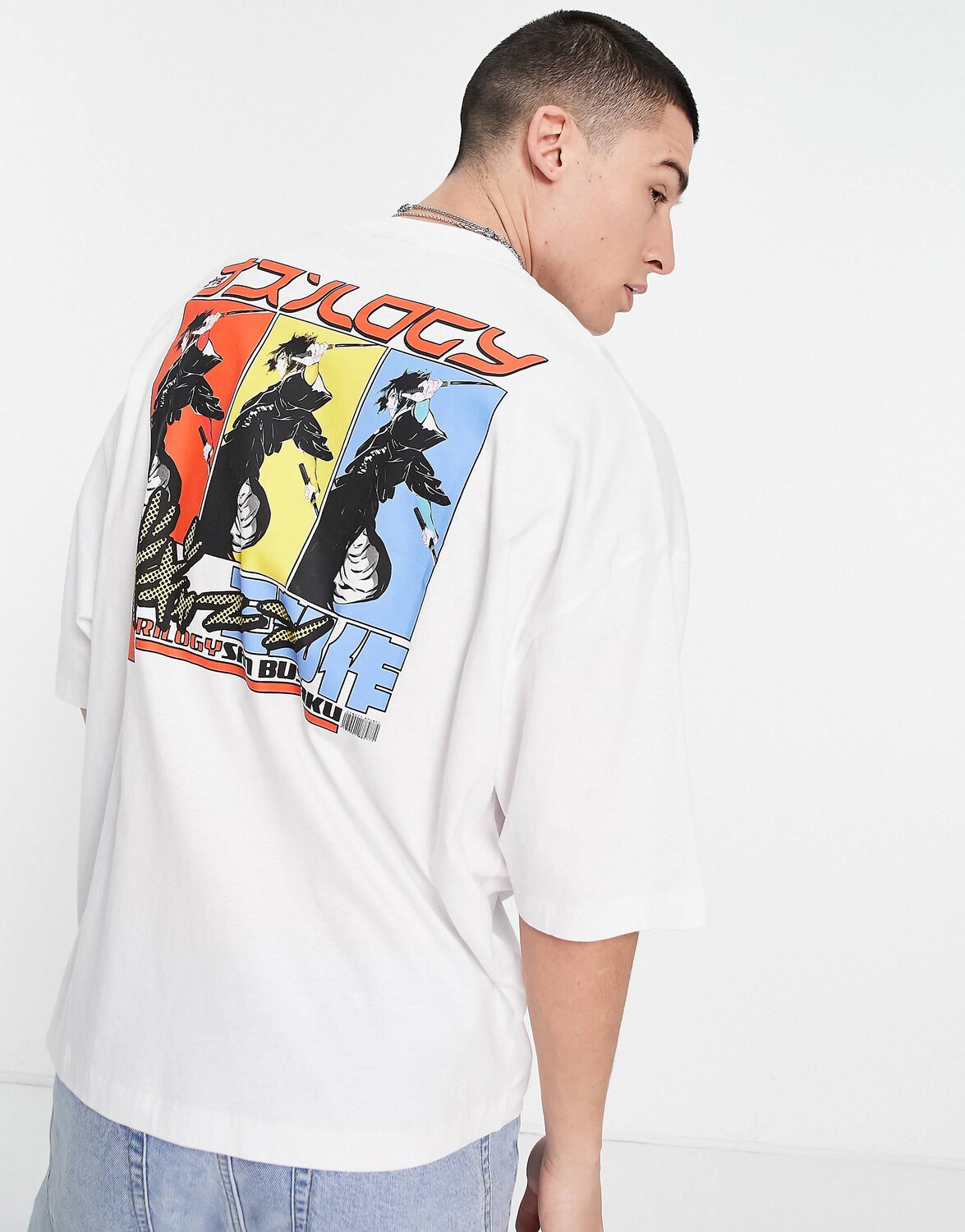 

Белая оверсайз-футболка с принтом ниндзя на спине ASOS DESIGN, Белый