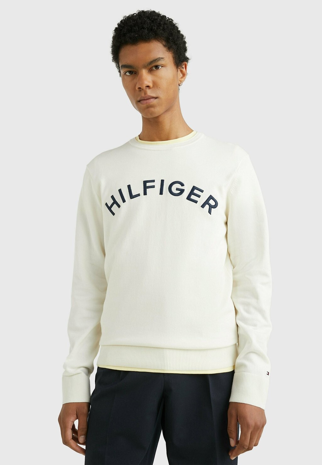 

Свитер Tommy Hilfiger, бежевый