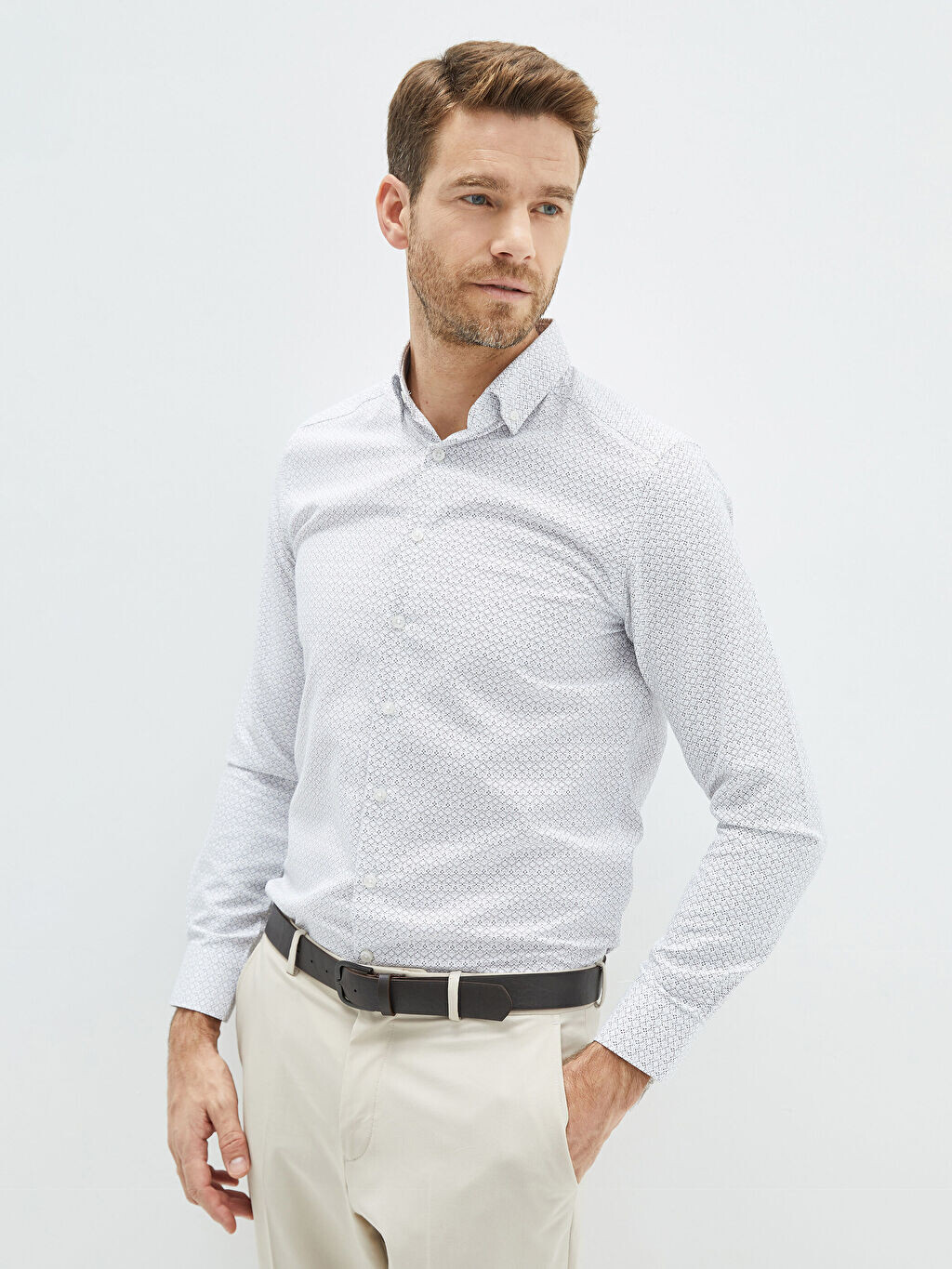 

Мужская рубашка Slim Fit с длинным рукавом из габардина LCWAIKIKI Formal