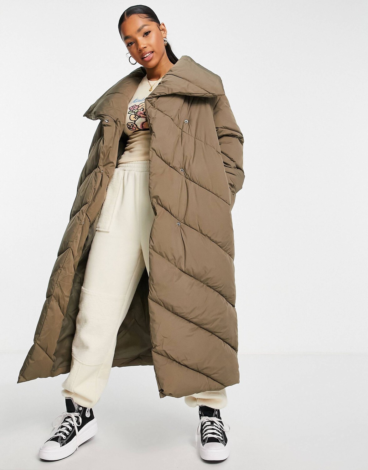 

Стеганый пуховик макси коричневого цвета ASOS DESIGN - BROWN