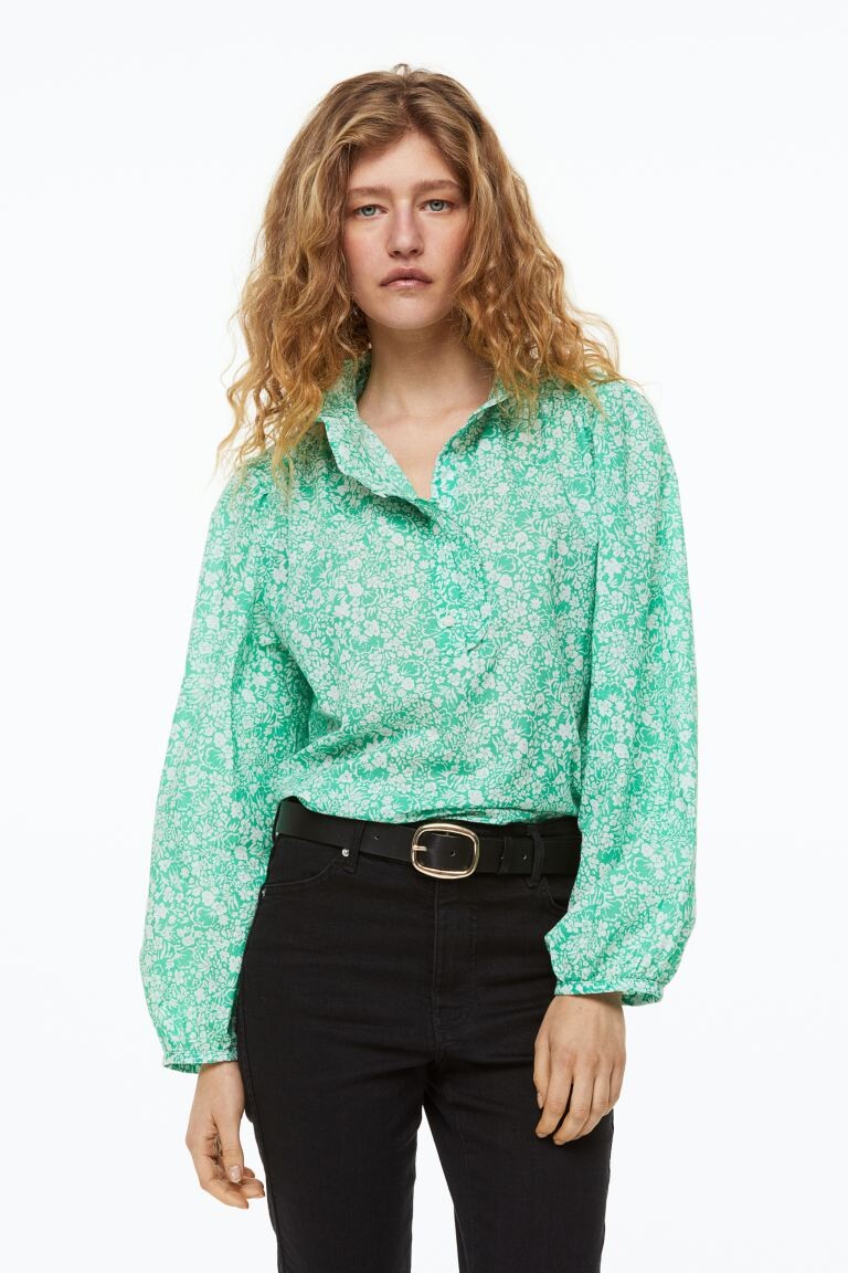 

Блузка с оборками H&M, мятно-зеленый/маленькие цветы