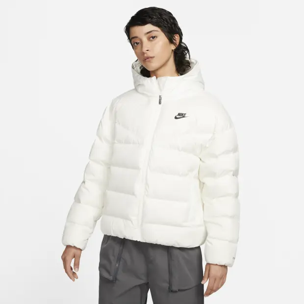 

Куртка Nike Sportswear Storm-FIT Windrunner, белый