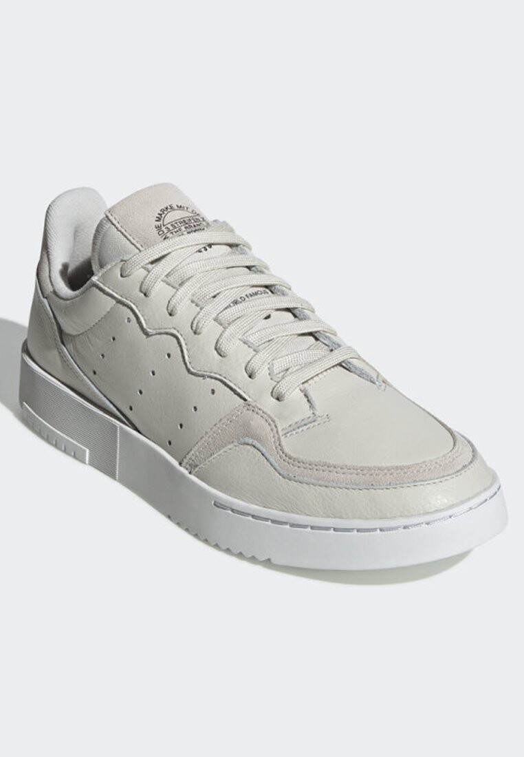 

Низкие кроссовки Supercourt Shoes adidas Originals, белые