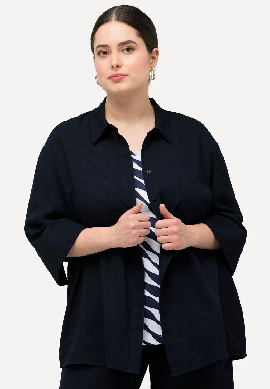

Блузка на пуговицах 3/4 SLEEVE Ulla Popken, темно-синий