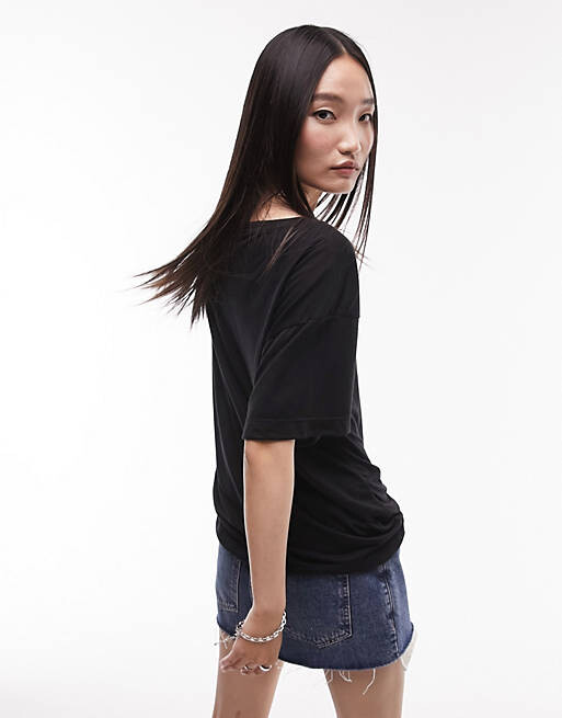 

Черная базовая футболка с напуском и v-образным вырезом Topshop Premium, Черный