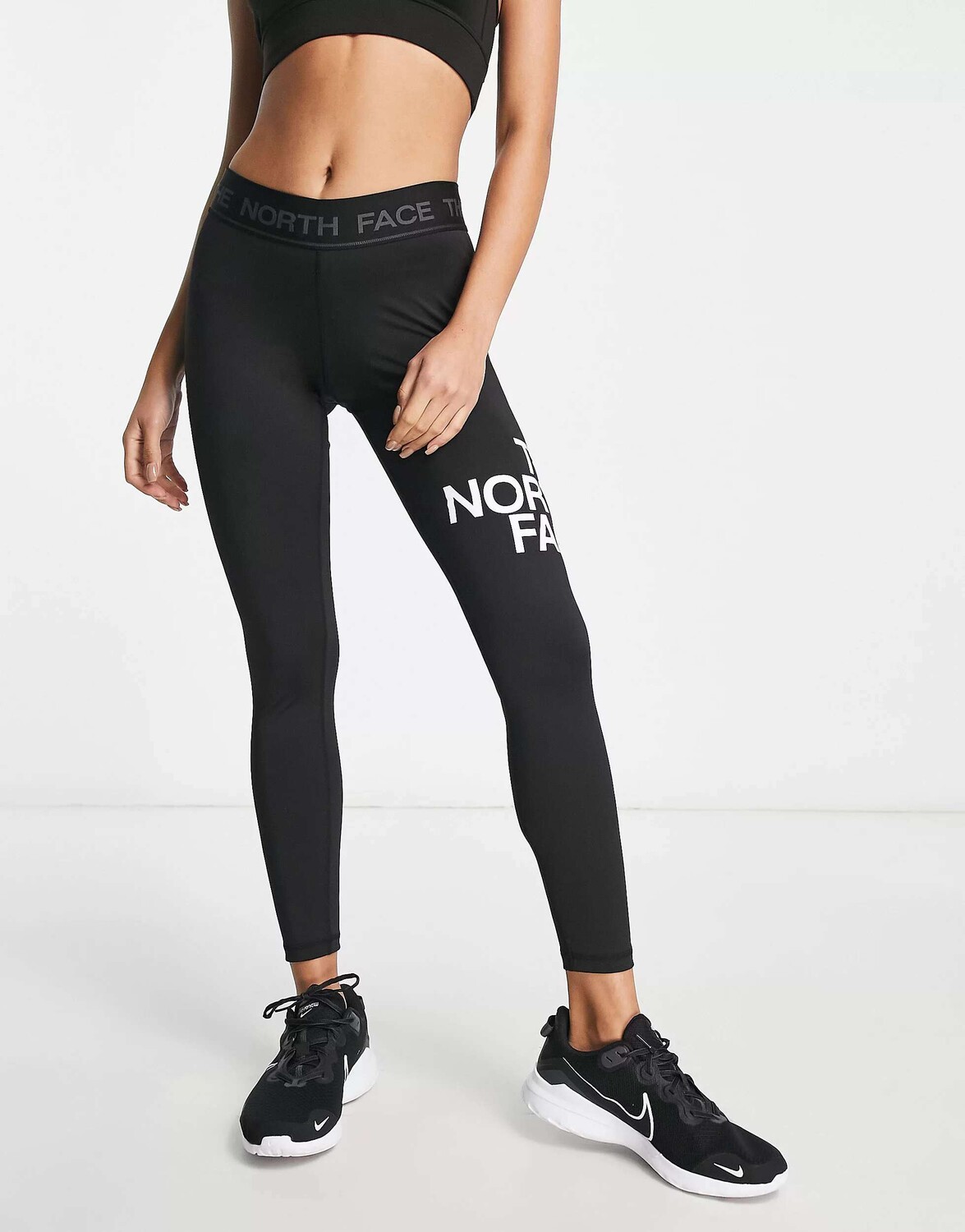 

Черные леггинсы со средней посадкой The North Face Training Flex