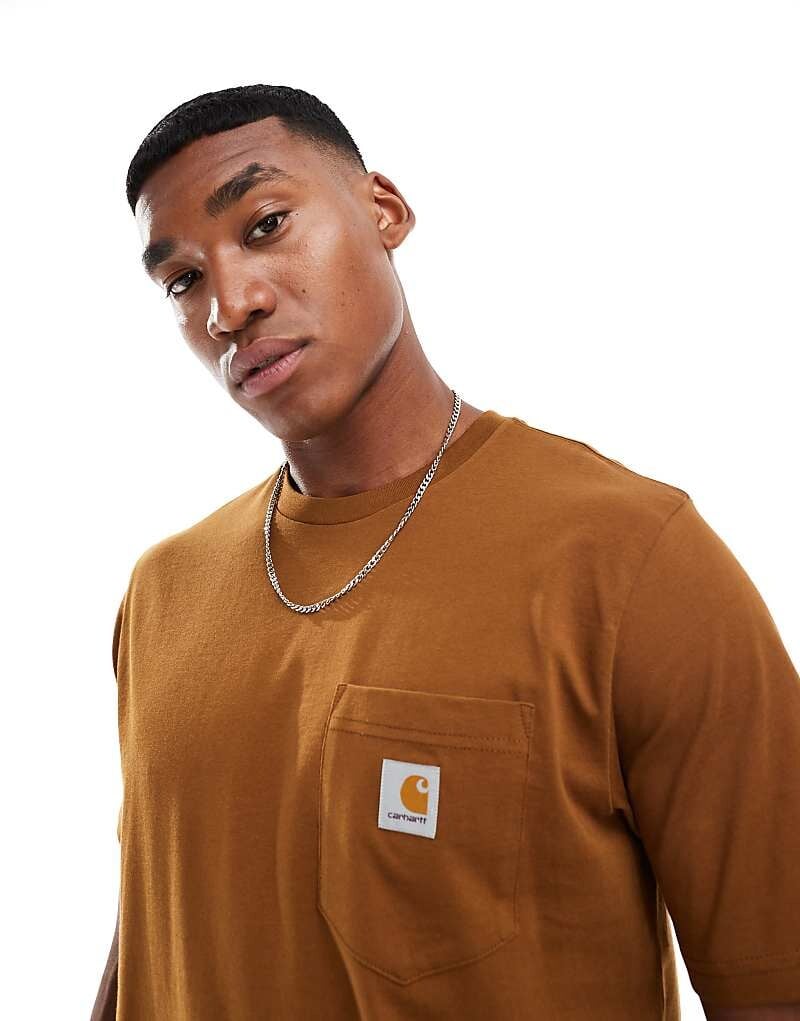 

Carhartt WIP – коричневая футболка с нагрудным карманом