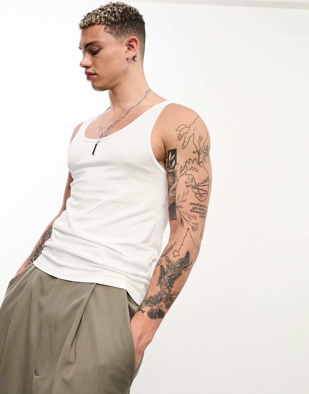 

Белый облегающий жилет ASOS DESIGN