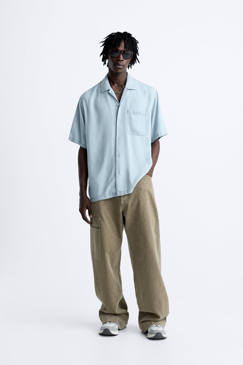 

Джинсовая рубашка с карманом ZARA, синий