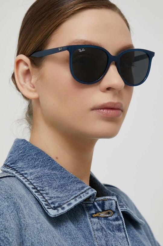 

Солнцезащитные очки 0RB4378 Ray-Ban, темно-синий