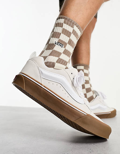 

Белые массивные кроссовки с резинкой Vans Knu Skool