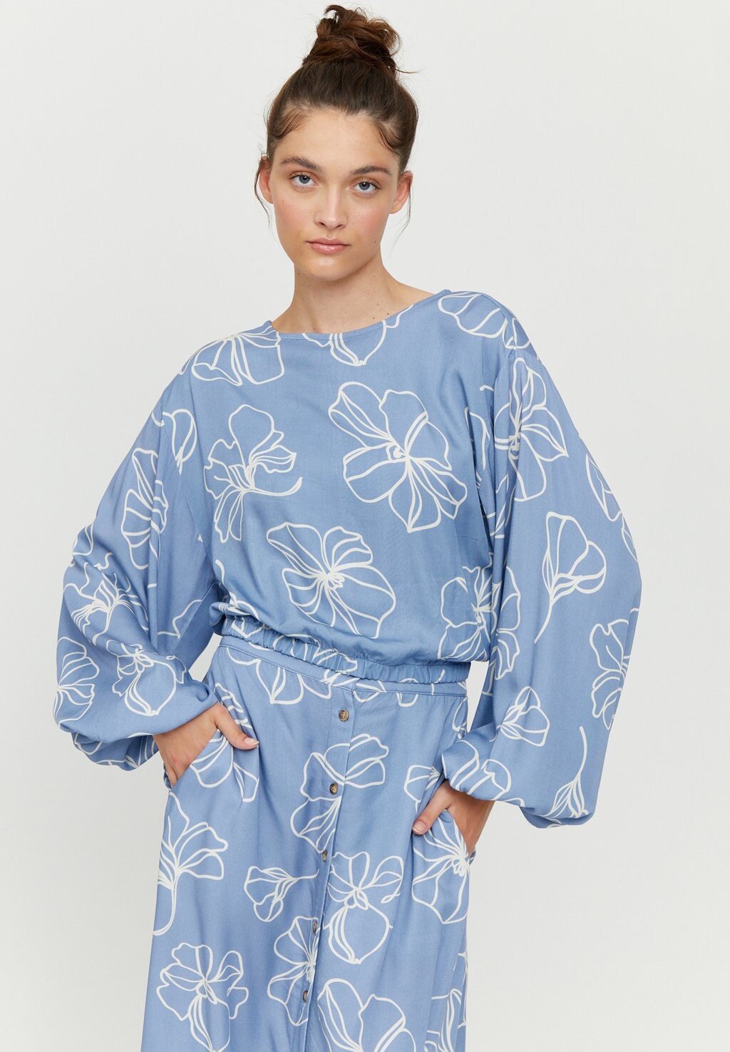 

Блузка LUMI Mazine, цвет blue lilac printed