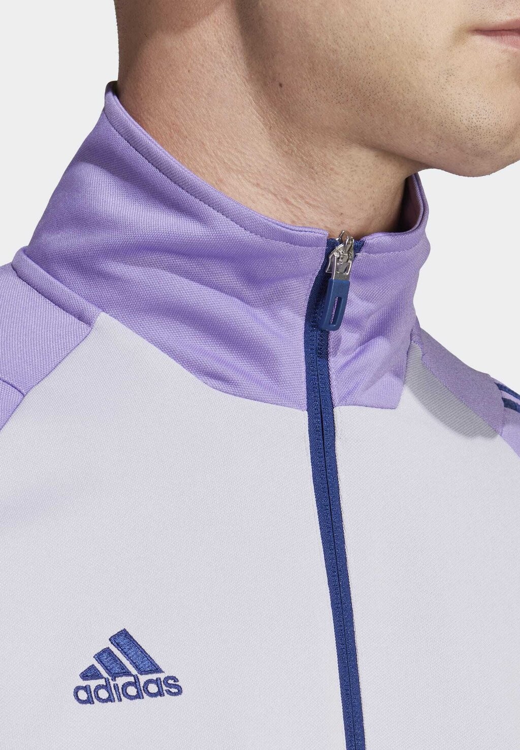 

Спортивная куртка Adidas