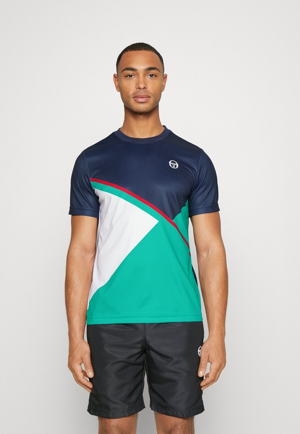 

Футболка Sergio Tacchini