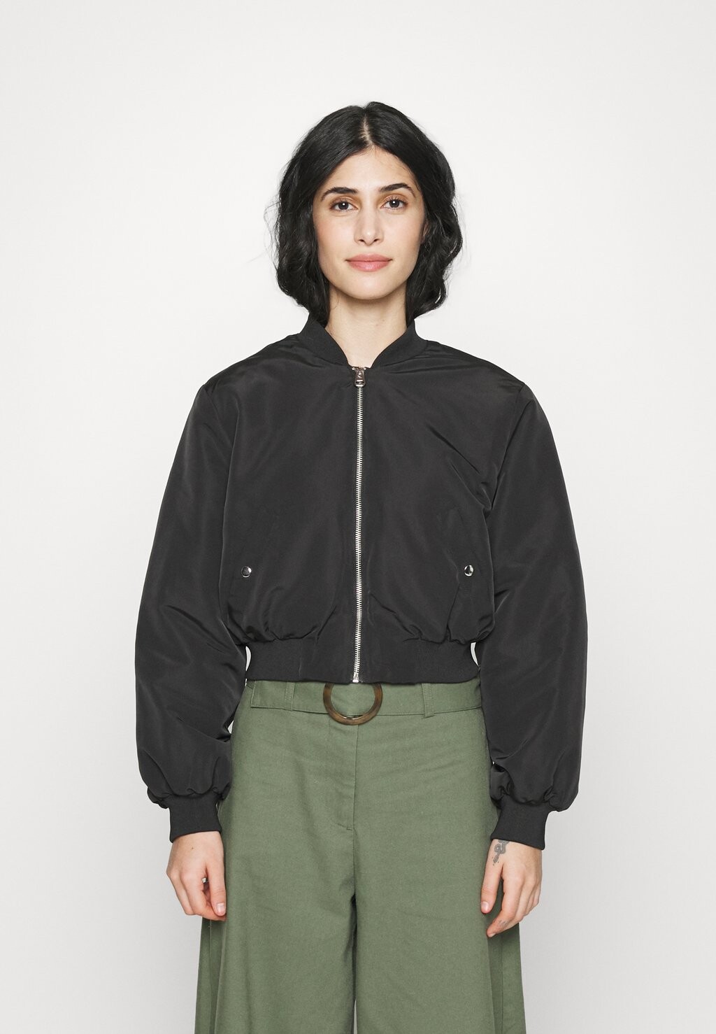 

Бомбер Vero Moda, черный