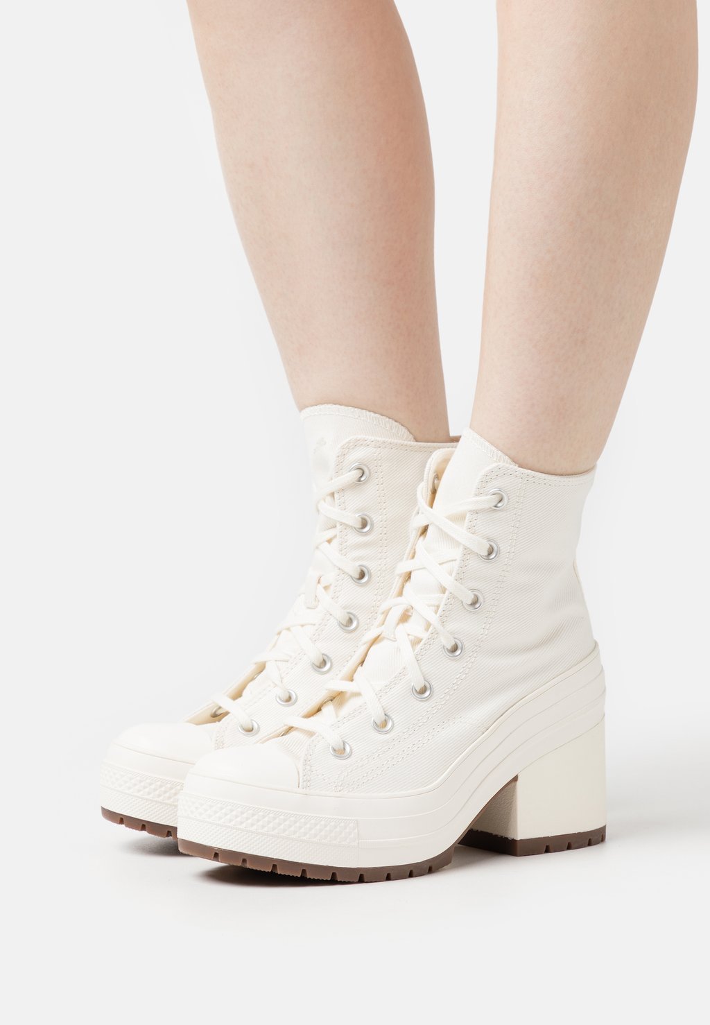 

Высокие кроссовки Converse Chuck 70 De Luxe Heel, кремовый, Бежевый