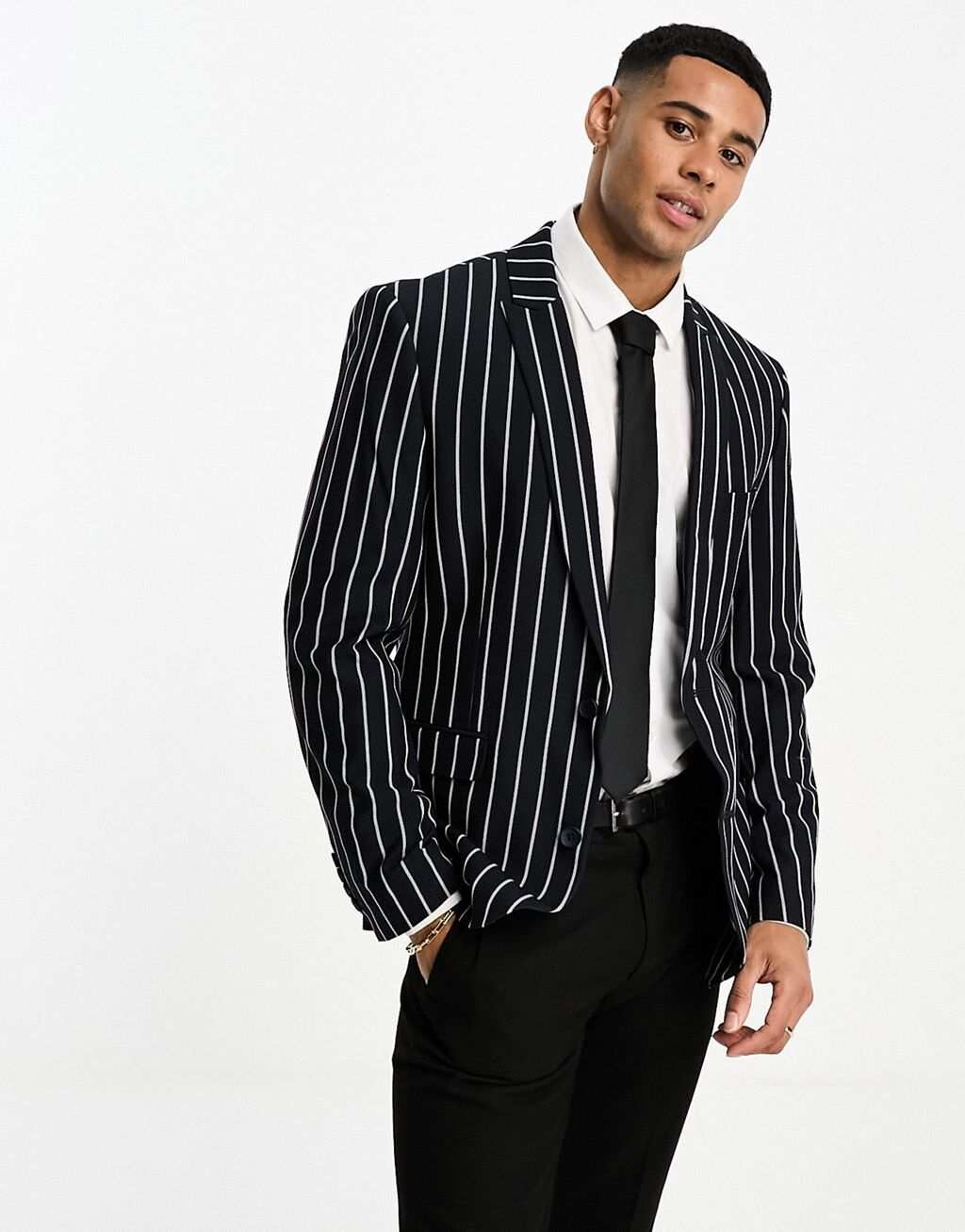 

Темно-синий пиджак скинни в полоску ASOS DESIGN
