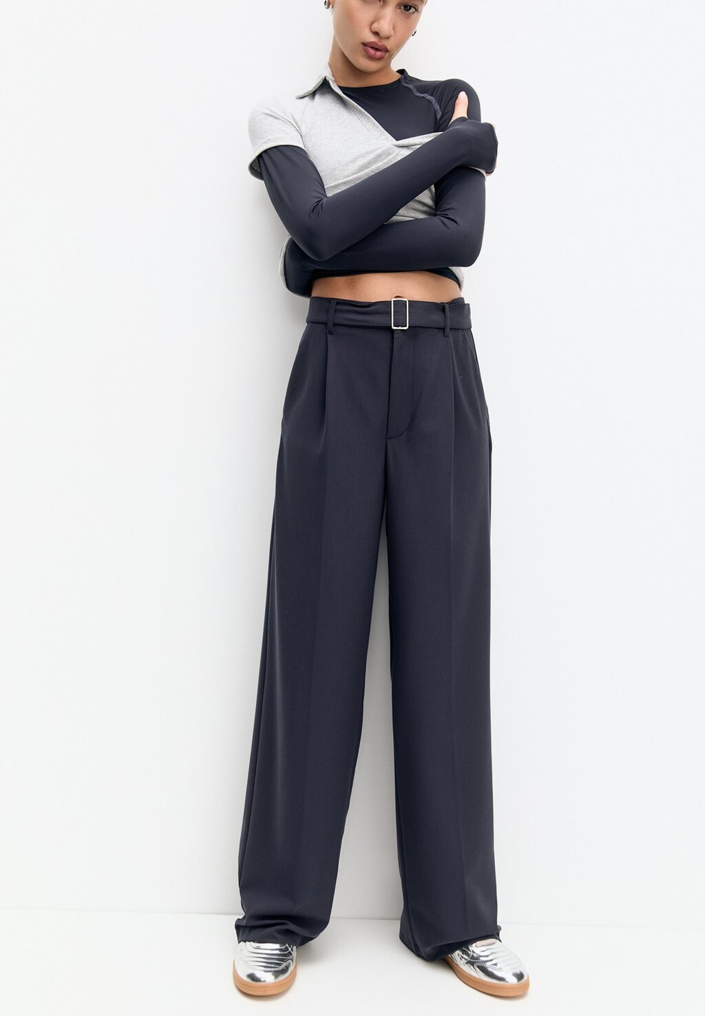 

Тканевые брюки PULL&BEAR, синий