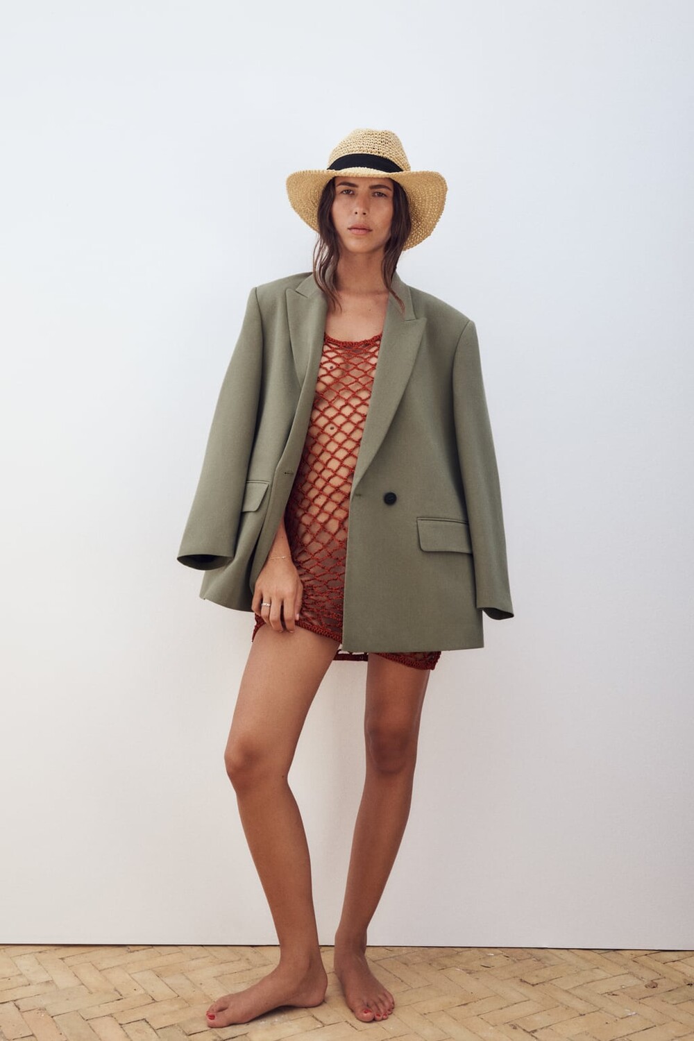 

Кепка с контрастной полосой ZARA