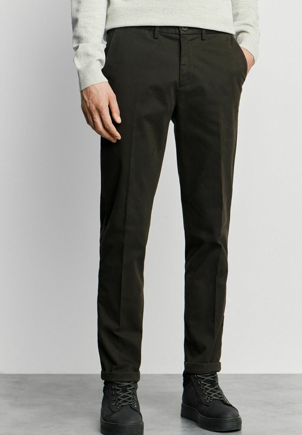 

Брюки чинос SLIM FIT VISTULA, темно коричневый