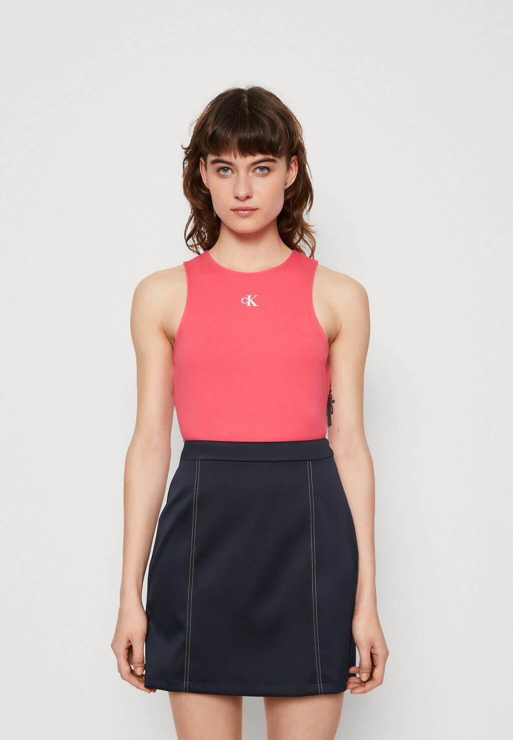 

Топ Calvin Klein Jeans