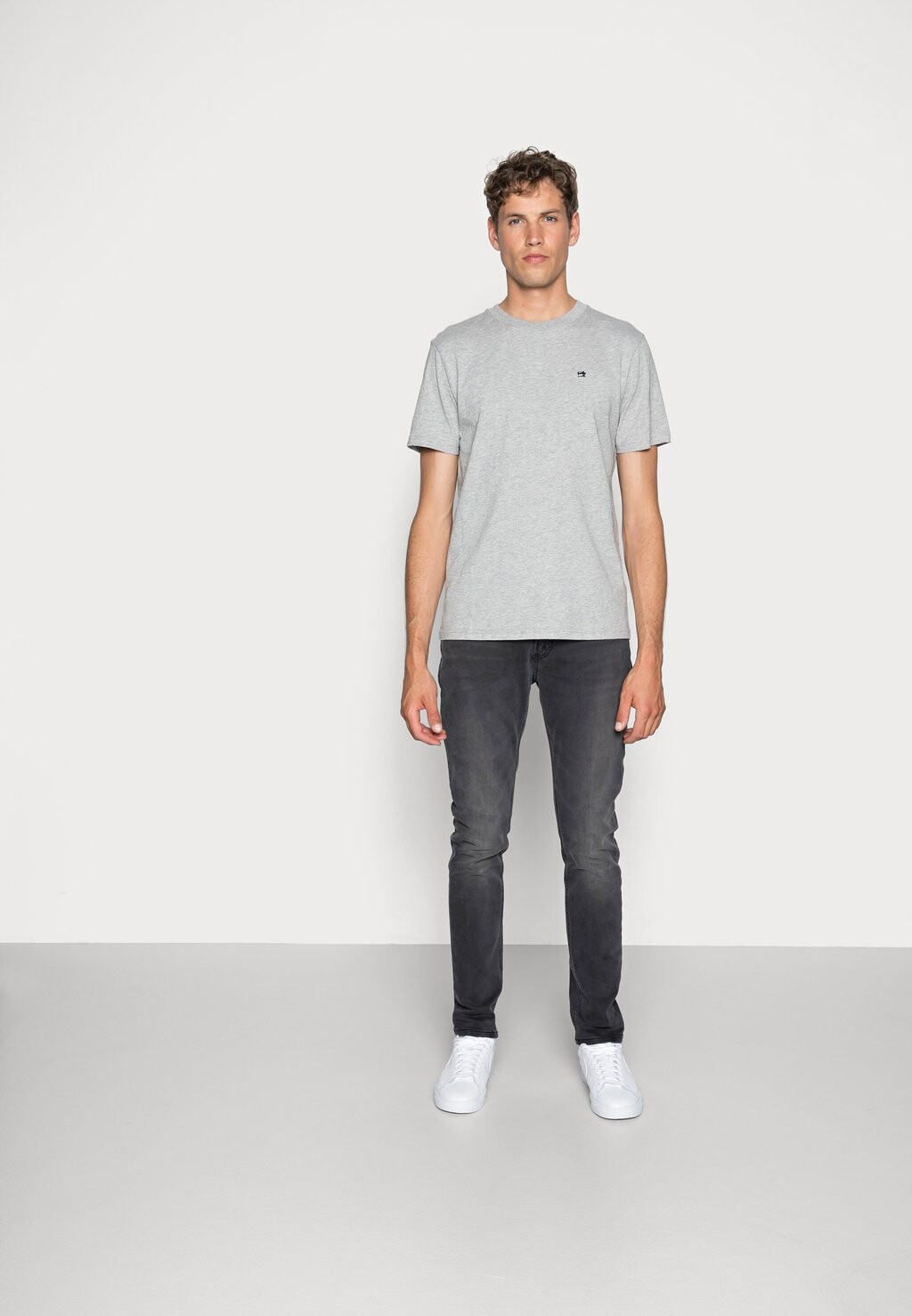 

Джинсы скинни Scotch & Soda