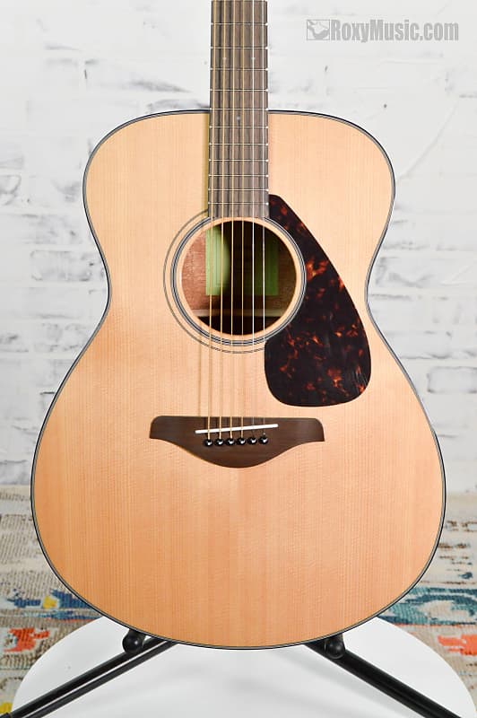 Акустическая гитара Yamaha FS800 Folk Acoustic Guitar Natural Solid Spruce Top yamaha fs800 sand burst акустическая гитара уменьшенная
