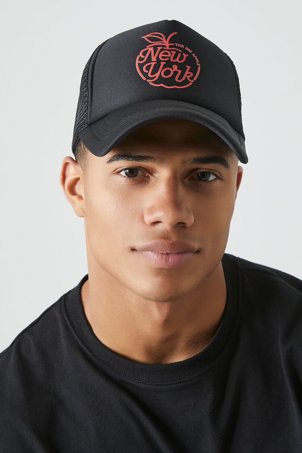 

Бейсбольная кепка New York Trucker Forever 21, черный