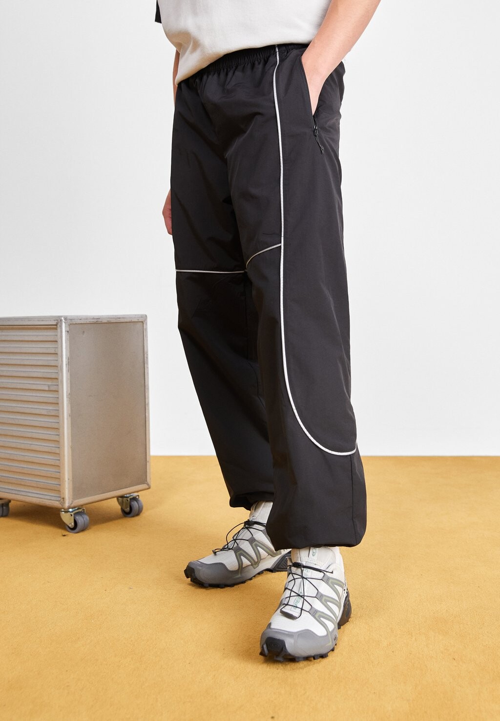 

Брюки PIPING WIND PANT The North Face, черный