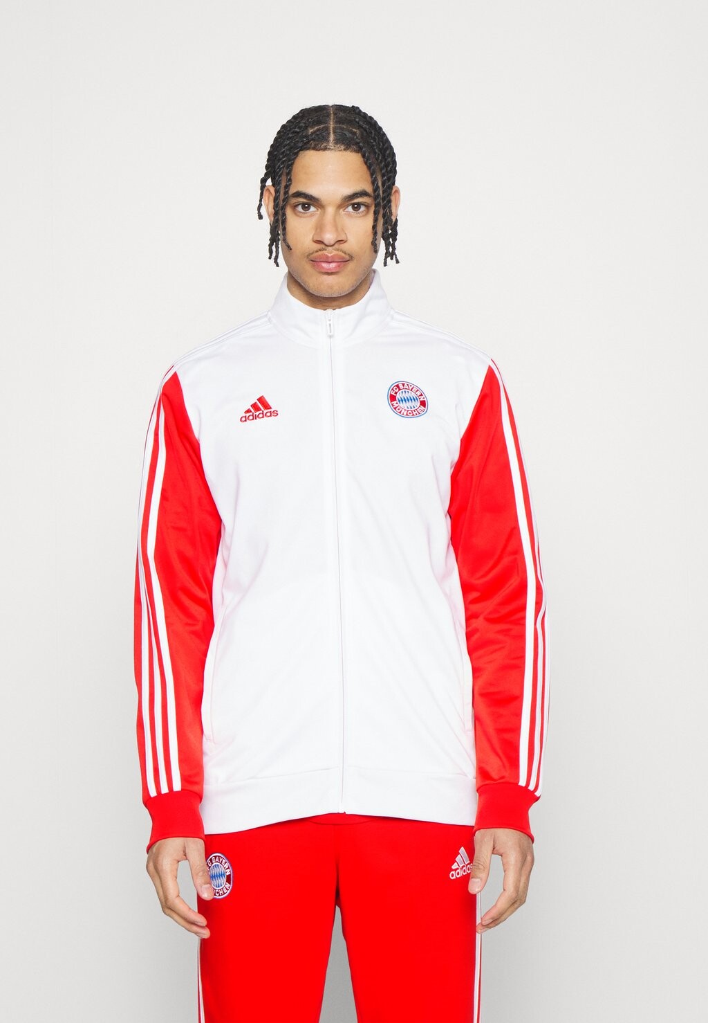 

Спортивная куртка Adidas