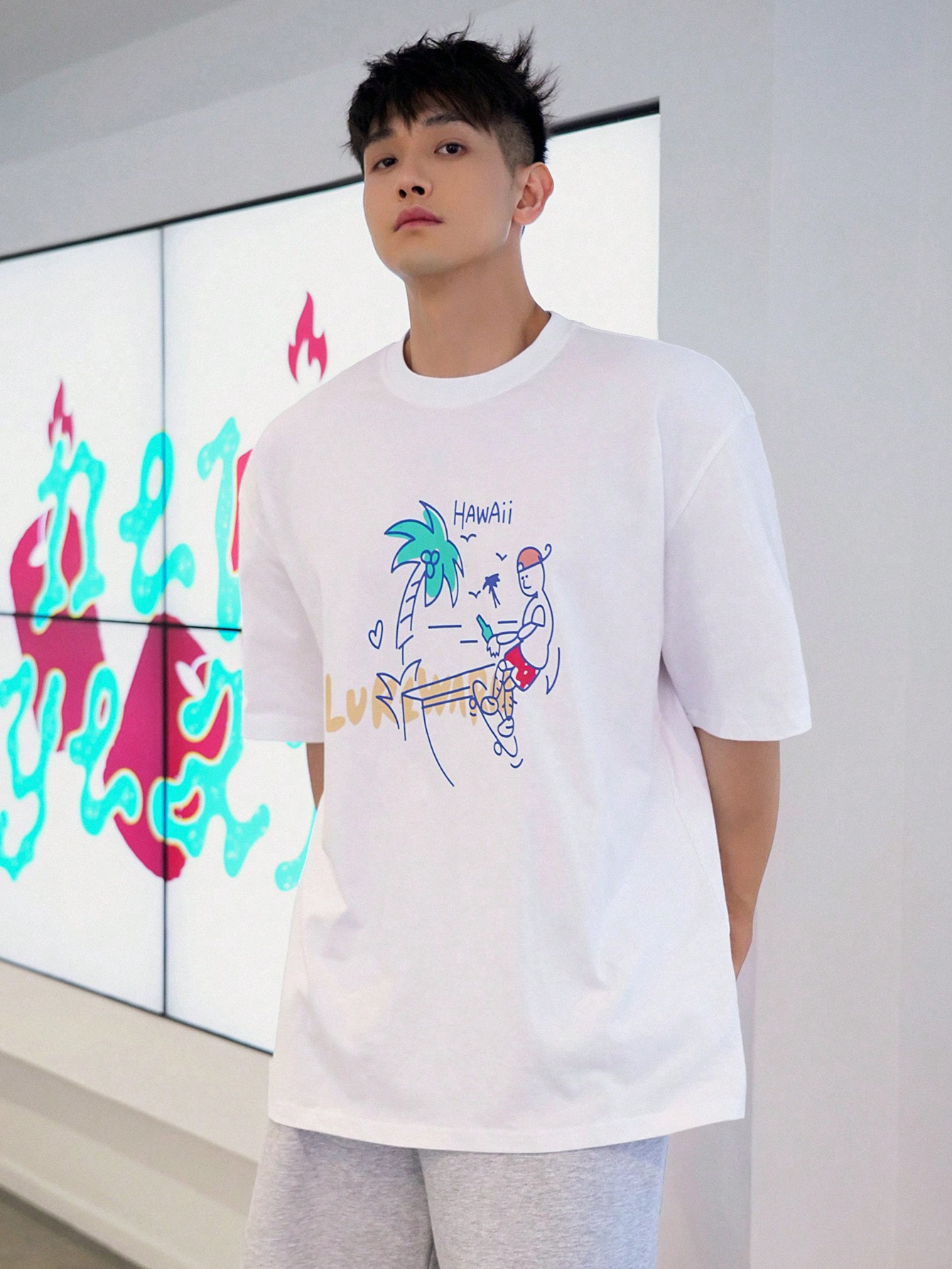 Мужская летняя футболка DAZY с узором пальмы и буквенным принтом, белый