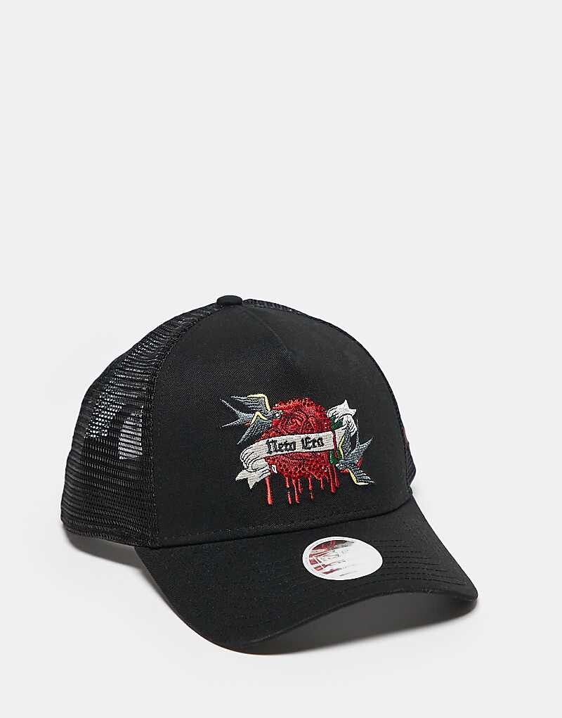 

New Era — черная кепка дальнобойщика с татуировкой