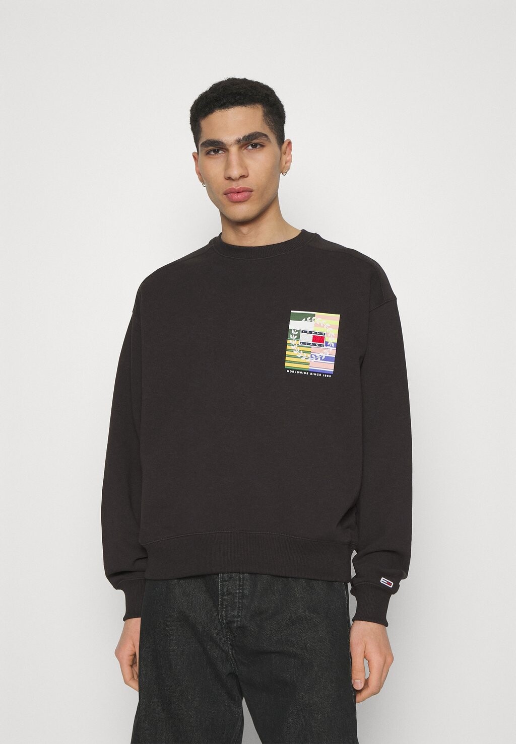 

Толстовка Tommy Jeans, черный