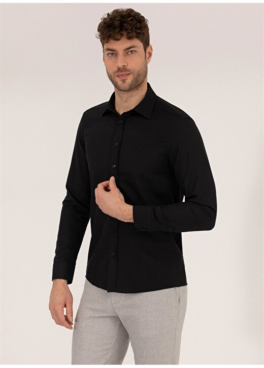 

Обычная черная мужская рубашка Slim Fit с классическим воротником Pierre Cardin