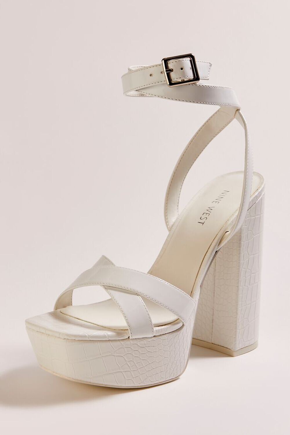 

Туфли Nine West из искусственной крокодиловой кожи Forever 21, белый
