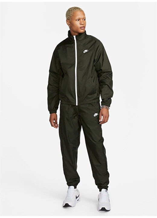 

Зеленый мужской спортивный костюм с круглым воротником Nike