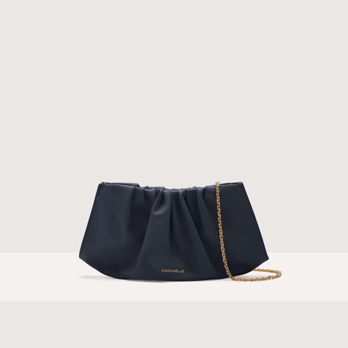 

Клатч из гладкой кожи Coccinelle DRAP SMOOTH SMALL, синий