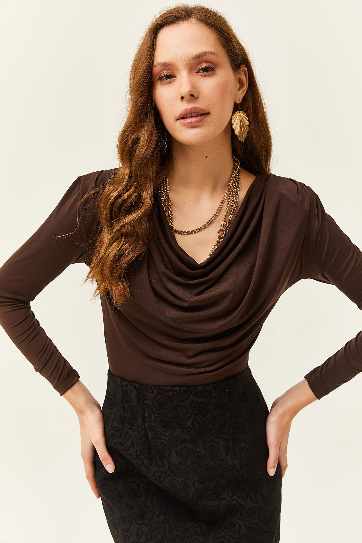 Женская горько-коричневая блузка со складками и воротником-стойкой Olalook, коричневый