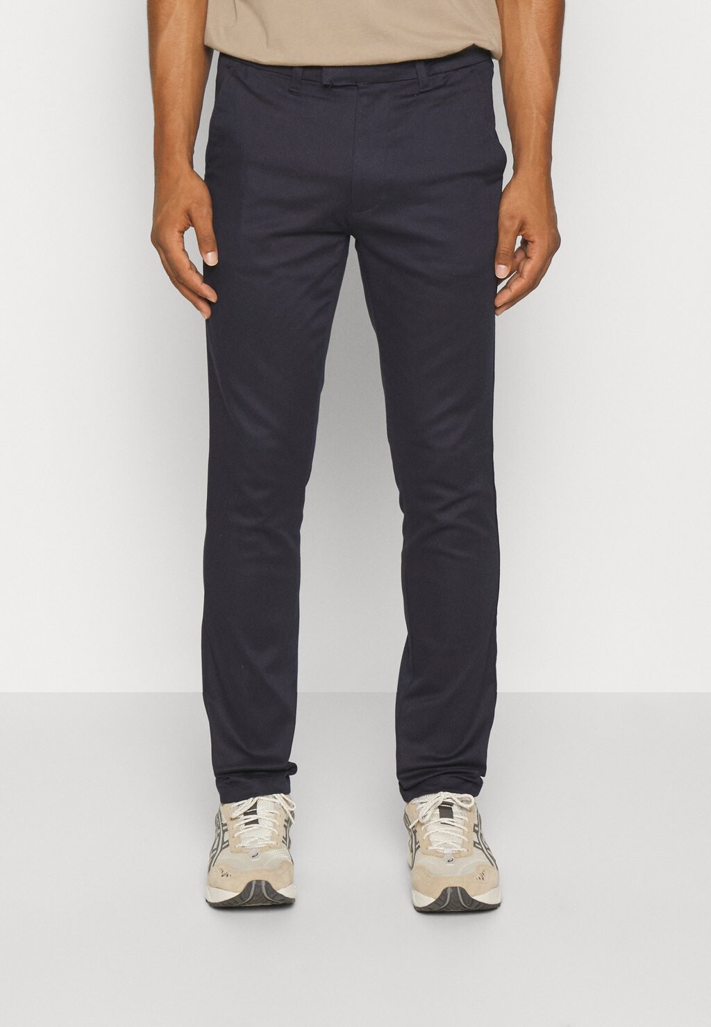 

Чино JPSTMARCO Jack & Jones, морское сообщение