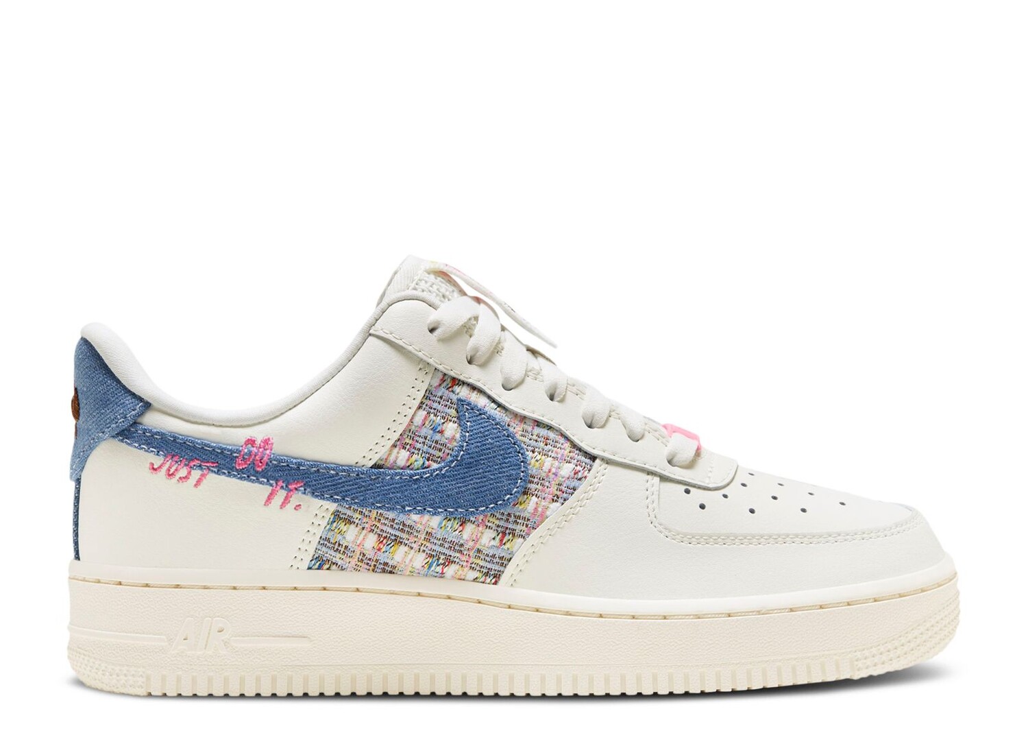 

Кроссовки Nike Wmns Air Force 1 Low '07 Lx 'Denim Bouclé', белый