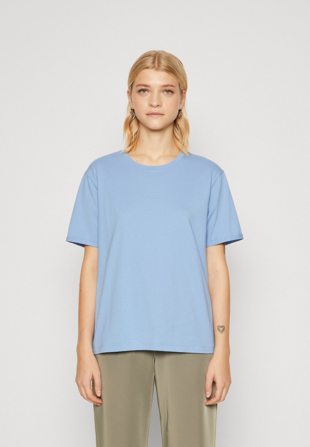цена Базовая футболка SMALL LOGO TEE MSCH Copenhagen, цвет azurine
