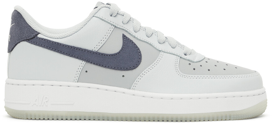

Серые кроссовки Air Force 1 '07 LV8 Nike, Серый